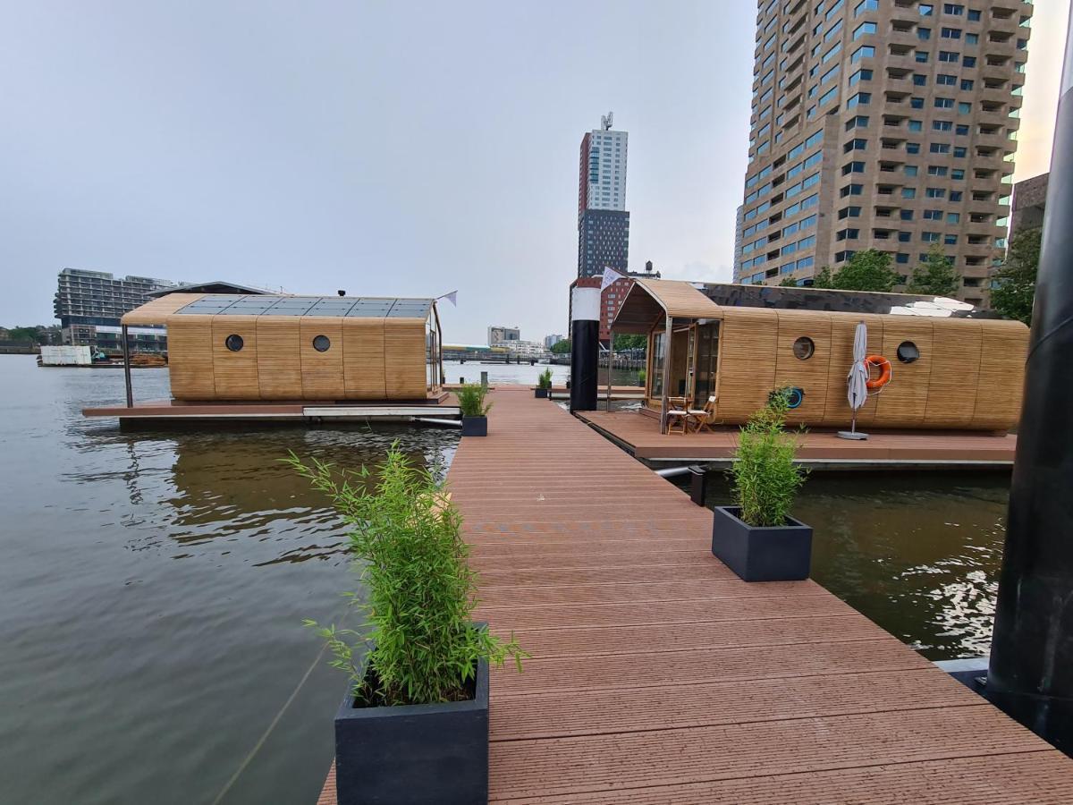 Wikkelboat Nr1 At Floating Rotterdam Rijnhaven Villa ภายนอก รูปภาพ