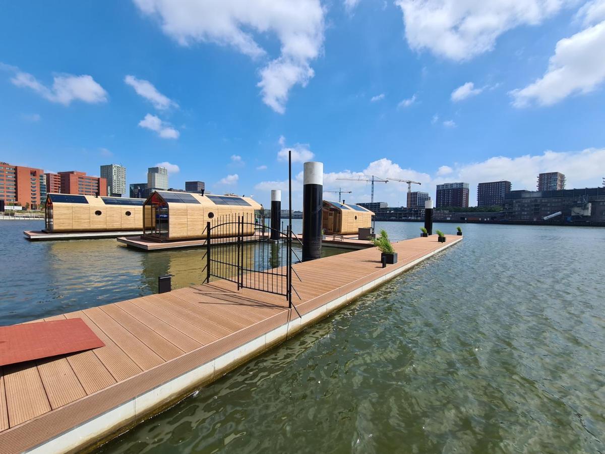 Wikkelboat Nr1 At Floating Rotterdam Rijnhaven Villa ภายนอก รูปภาพ