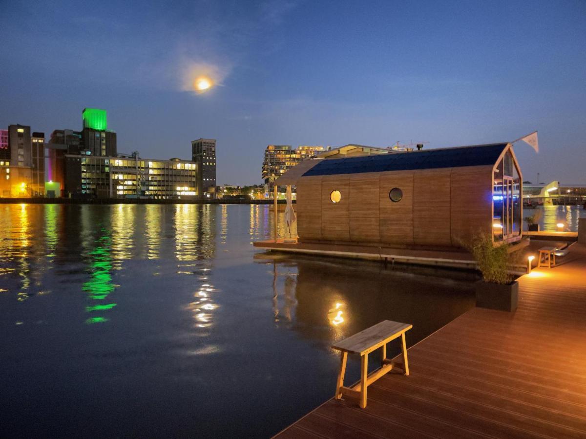 Wikkelboat Nr1 At Floating Rotterdam Rijnhaven Villa ภายนอก รูปภาพ