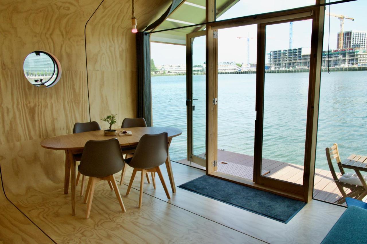 Wikkelboat Nr1 At Floating Rotterdam Rijnhaven Villa ภายนอก รูปภาพ